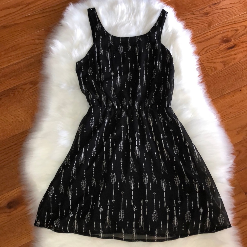Sleeveless Arrow Dress by Divided - H&M